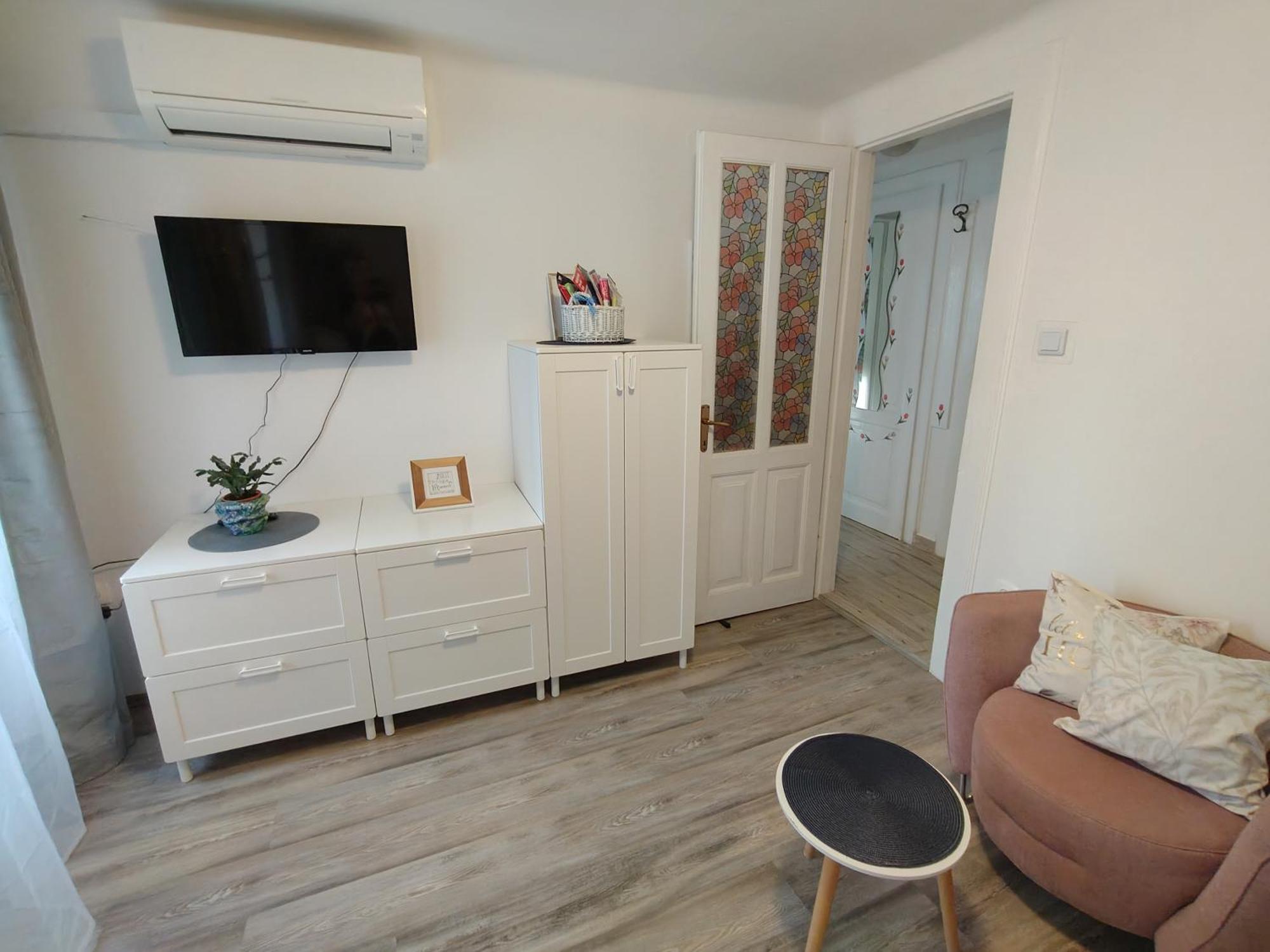 Old Town Theo Apartman *